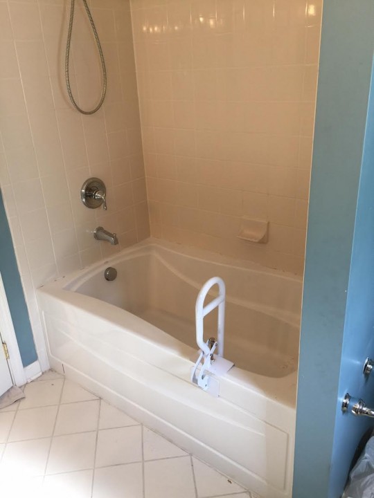 Before Bathtub converted to Walk in Tub by Independent Home Products, LLC in Bellevue, WA