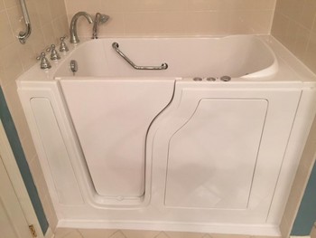 After Bathtub converted to Walk in Tub by Independent Home Products, LLC in Bellevue, WA